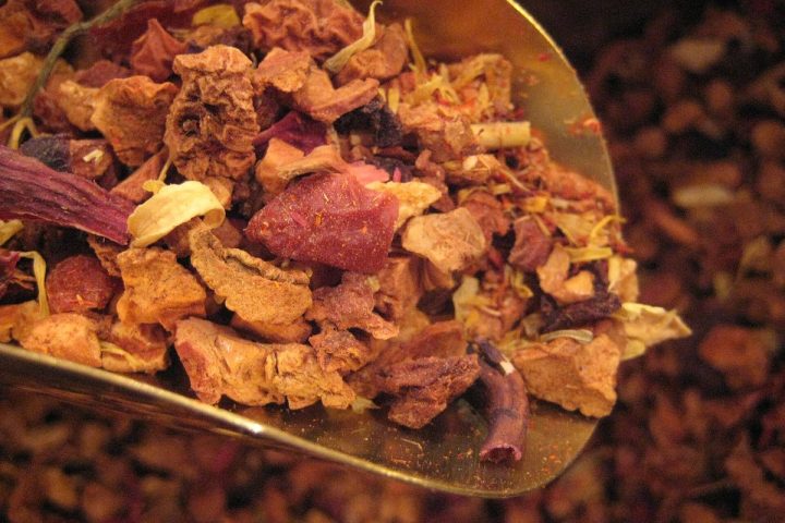 Nguyên liệu đông khô trước khi đưa vào mẻ sấy tại xưởng gia công