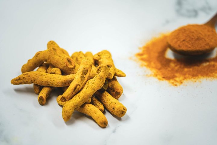 Nguyên liệu nghệ trước khi đưa vào mẻ sấy tại xưởng gia công